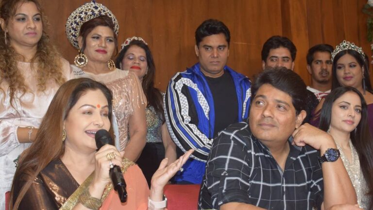 कोई बालीवुड-टालीवुड या छालीवुड नहीं,फिल्म इंडस्ट्री कहना चाहिए -आयशा जुल्का