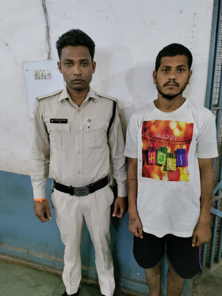 साहब मुझे गिरफ्तार कर लो … पत्नी की गला दबाकर हत्या, पत्नी की हत्या कर पति पहुंचा थाने .