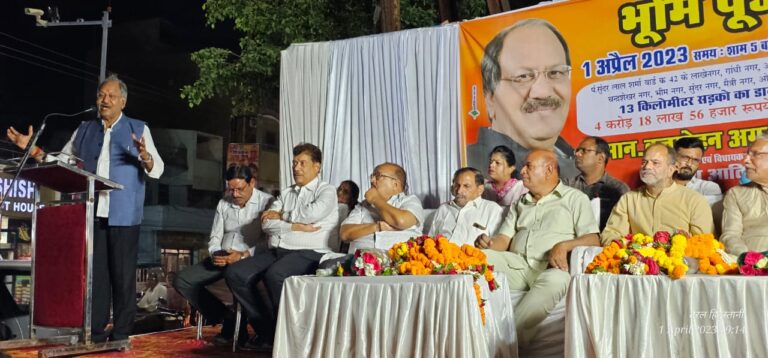 पं.सुंदरनगर वार्ड में बृजमोहन ने किया 5 करोड़ 60 लाख के सड़क डामरीकरण का शुभारंभ