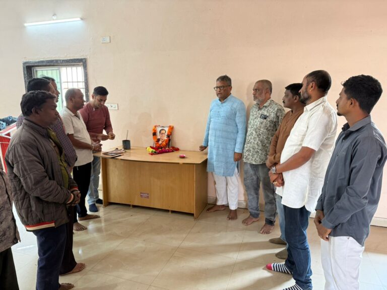 पंडित श्यामा चरण शुक्ला जी की पुण्यतिथि पर कांग्रेस भवन में दी गई श्रद्धांजलि