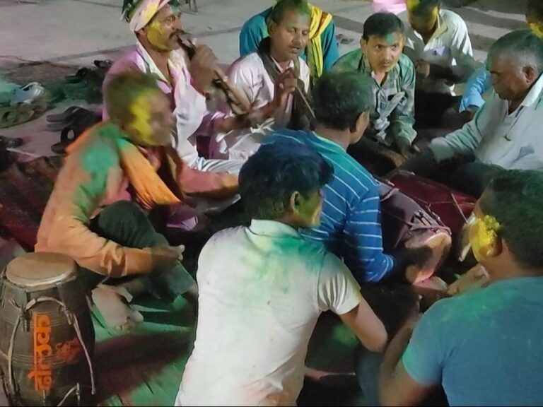 7 करोड़ धान घोटाला’होली पर चूहा फाग गीत “दे दे बुलउवा मुसवा को सांय-सांय, गाकर  कांग्रेस नेताओ ने सरकार को घेरा…